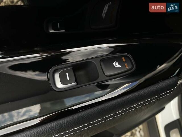 Білий Кіа Niro, об'ємом двигуна 0 л та пробігом 112 тис. км за 22900 $, фото 11 на Automoto.ua