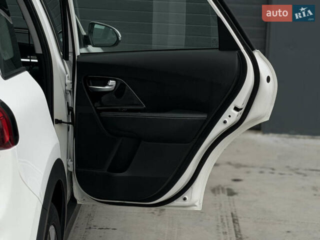 Белый Киа Niro, объемом двигателя 0 л и пробегом 172 тыс. км за 17500 $, фото 38 на Automoto.ua