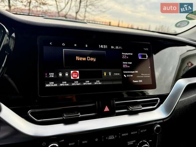 Білий Кіа Niro, об'ємом двигуна 0 л та пробігом 89 тис. км за 18950 $, фото 69 на Automoto.ua