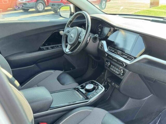 Киа Niro 2020 в Полтаве на Automoto.ua Белый Киа Niro, объемом двигателя 0 л и пробегом 44 тыс. км за 10300 $, фото 8 на Automoto.ua