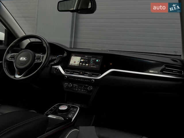 Белый Киа Niro, объемом двигателя 0 л и пробегом 172 тыс. км за 17500 $, фото 52 на Automoto.ua