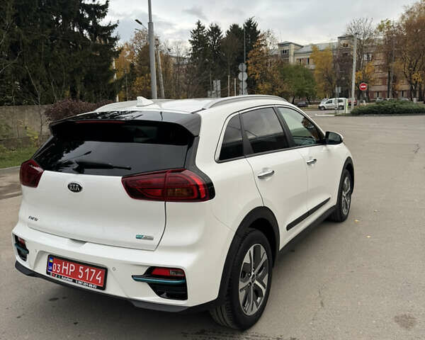 Белый Киа Niro, объемом двигателя 0 л и пробегом 101 тыс. км за 21200 $, фото 6 на Automoto.ua
