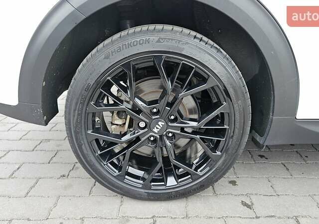 Киа Niro 2020 в Радомышле на Automoto.ua Белый Киа Niro, объемом двигателя 0 л и пробегом 73 тыс. км за 22300 $, фото 11 на Automoto.ua