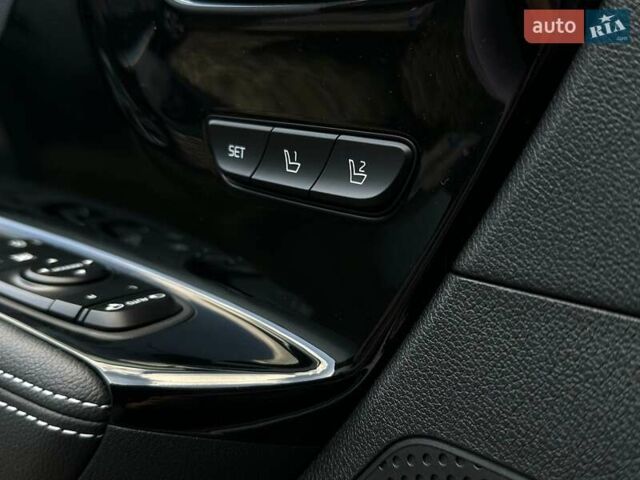 Білий Кіа Niro, об'ємом двигуна 0 л та пробігом 62 тис. км за 24400 $, фото 32 на Automoto.ua