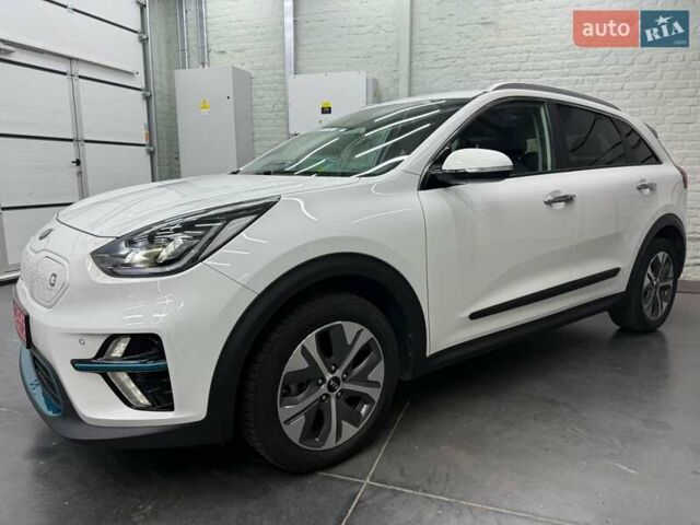 Белый Киа Niro, объемом двигателя 0 л и пробегом 91 тыс. км за 19985 $, фото 1 на Automoto.ua