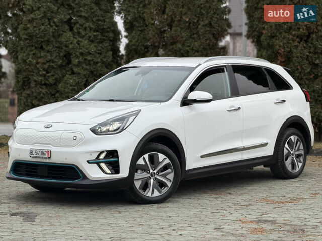 Білий Кіа Niro, об'ємом двигуна 0 л та пробігом 141 тис. км за 19499 $, фото 1 на Automoto.ua
