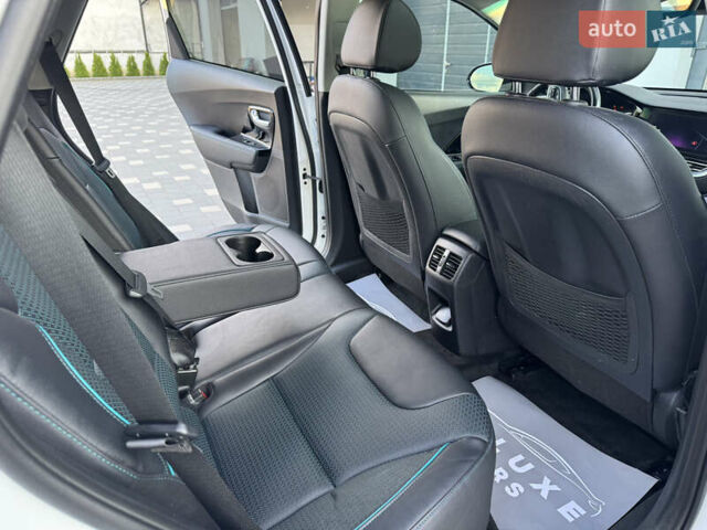 Киа Niro 2020 в Дрогобыче на Automoto.ua Белый Киа Niro, объемом двигателя 0 л и пробегом 62 тыс. км за 19500 $, фото 66 на Automoto.ua