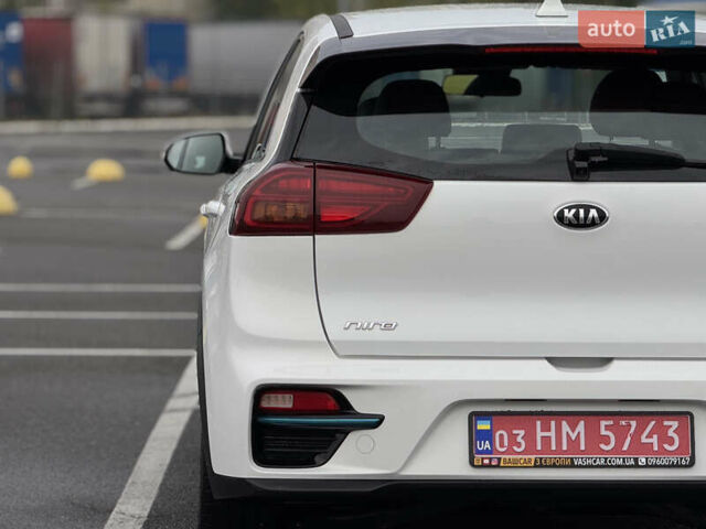 Киа Niro 2020 в Киеве на Automoto.ua Белый Киа Niro, объемом двигателя 0 л и пробегом 171 тыс. км за 18300 $, фото 16 на Automoto.ua