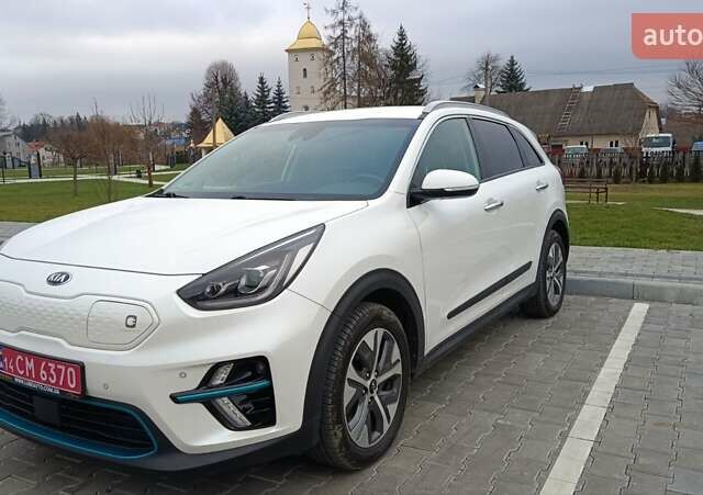 Білий Кіа Niro, об'ємом двигуна 0 л та пробігом 127 тис. км за 19999 $, фото 46 на Automoto.ua