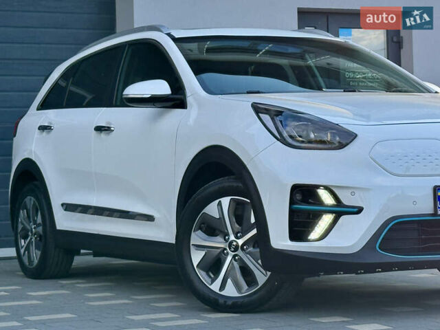Киа Niro 2020 в Дрогобыче на Automoto.ua Белый Киа Niro, объемом двигателя 0 л и пробегом 62 тыс. км за 19500 $, фото 8 на Automoto.ua