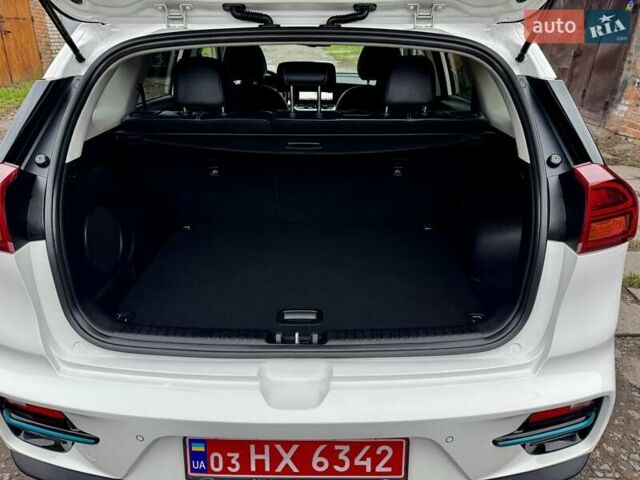 Белый Киа Niro, объемом двигателя 0 л и пробегом 160 тыс. км за 18850 $, фото 39 на Automoto.ua
