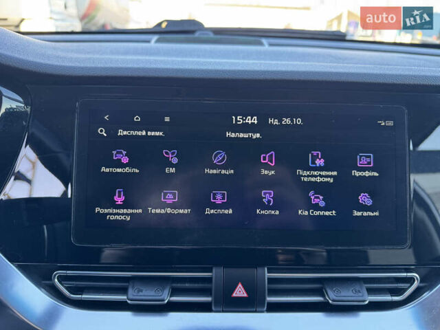 Киа Niro 2020 в Киеве на Automoto.ua Белый Киа Niro, объемом двигателя 0 л и пробегом 151 тыс. км за 19600 $, фото 26 на Automoto.ua