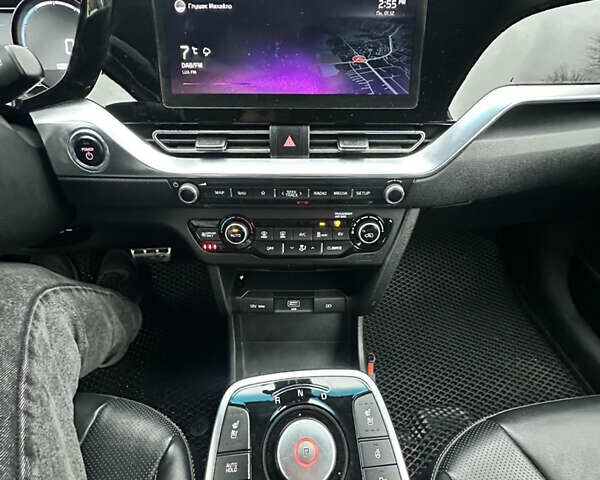 Белый Киа Niro, объемом двигателя 0 л и пробегом 75 тыс. км за 18300 $, фото 11 на Automoto.ua