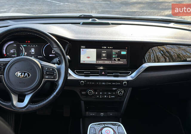 Белый Киа Niro, объемом двигателя 0 л и пробегом 126 тыс. км за 18400 $, фото 14 на Automoto.ua