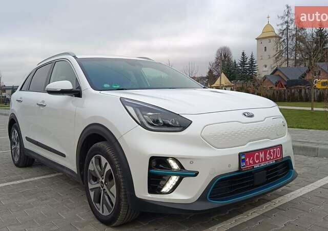 Білий Кіа Niro, об'ємом двигуна 0 л та пробігом 127 тис. км за 19999 $, фото 13 на Automoto.ua