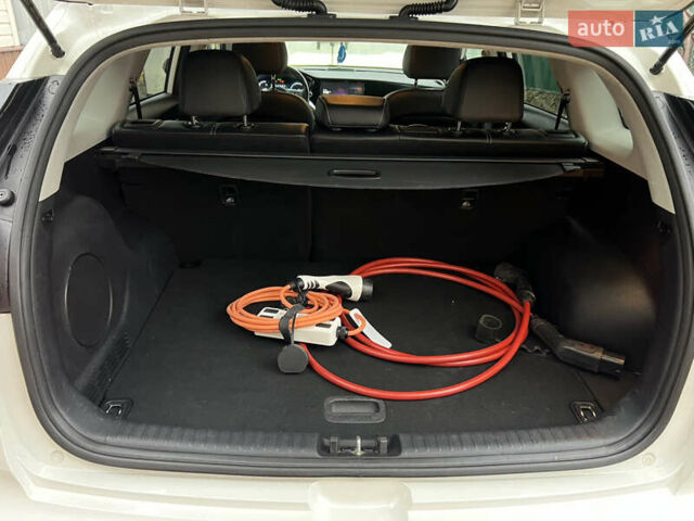 Белый Киа Niro, объемом двигателя 0 л и пробегом 116 тыс. км за 21000 $, фото 16 на Automoto.ua