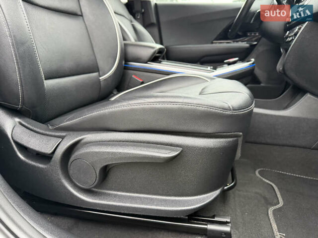 Білий Кіа Niro, об'ємом двигуна 0 л та пробігом 141 тис. км за 19499 $, фото 65 на Automoto.ua