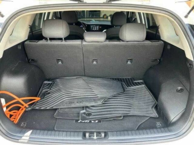 Белый Киа Niro, объемом двигателя 1.6 л и пробегом 65 тыс. км за 7100 $, фото 12 на Automoto.ua