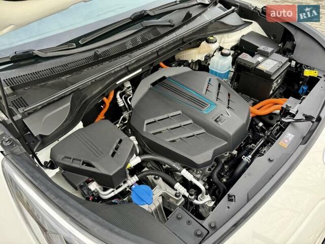 Білий Кіа Niro, об'ємом двигуна 0 л та пробігом 89 тис. км за 18950 $, фото 113 на Automoto.ua