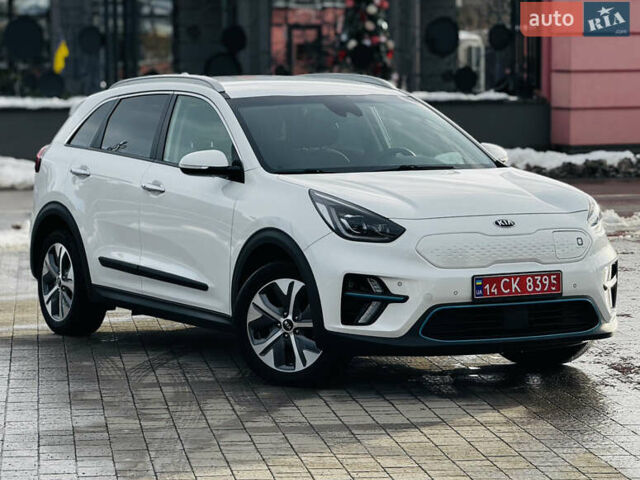 Білий Кіа Niro, об'ємом двигуна 0 л та пробігом 117 тис. км за 19750 $, фото 2 на Automoto.ua