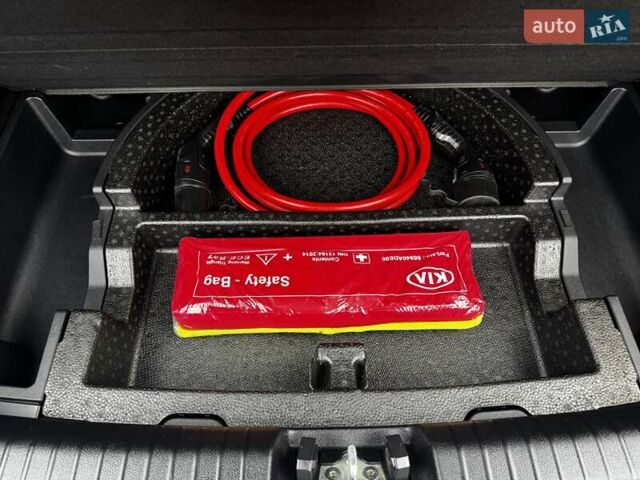 Белый Киа Niro, объемом двигателя 0 л и пробегом 160 тыс. км за 18850 $, фото 41 на Automoto.ua