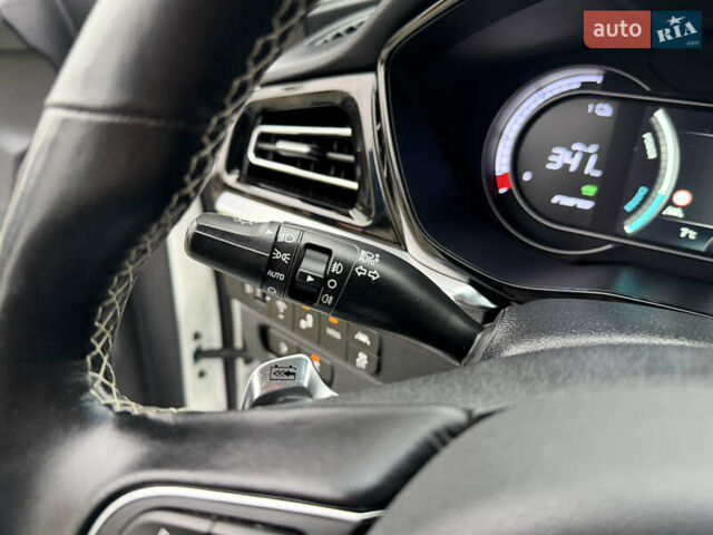 Білий Кіа Niro, об'ємом двигуна 0 л та пробігом 141 тис. км за 19499 $, фото 42 на Automoto.ua