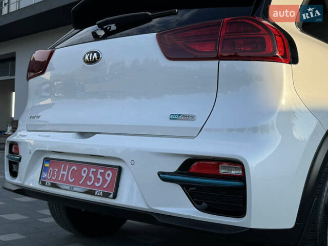 Киа Niro 2020 в Дрогобыче на Automoto.ua Белый Киа Niro, объемом двигателя 0 л и пробегом 62 тыс. км за 19500 $, фото 34 на Automoto.ua