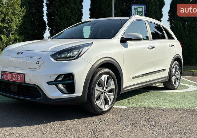 Белый Киа Niro, объемом двигателя 0 л и пробегом 114 тыс. км за 19400 $, фото 28 на Automoto.ua