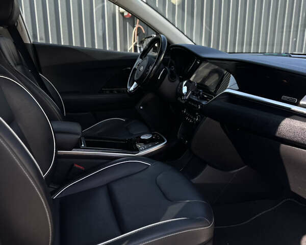 Белый Киа Niro, объемом двигателя 0 л и пробегом 103 тыс. км за 21000 $, фото 40 на Automoto.ua