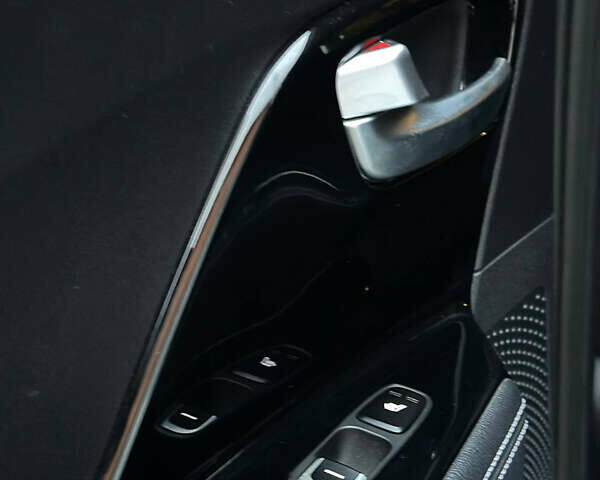 Белый Киа Niro, объемом двигателя 0 л и пробегом 161 тыс. км за 19500 $, фото 12 на Automoto.ua