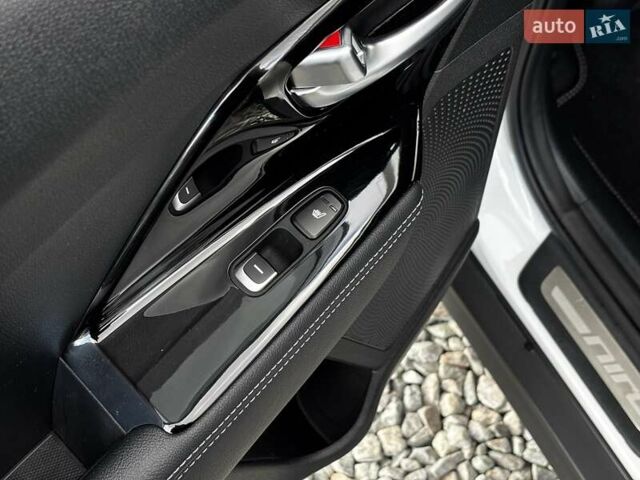 Киа Niro 2020 в Львове на Automoto.ua Белый Киа Niro, объемом двигателя 0 л и пробегом 95 тыс. км за 20450 $, фото 27 на Automoto.ua