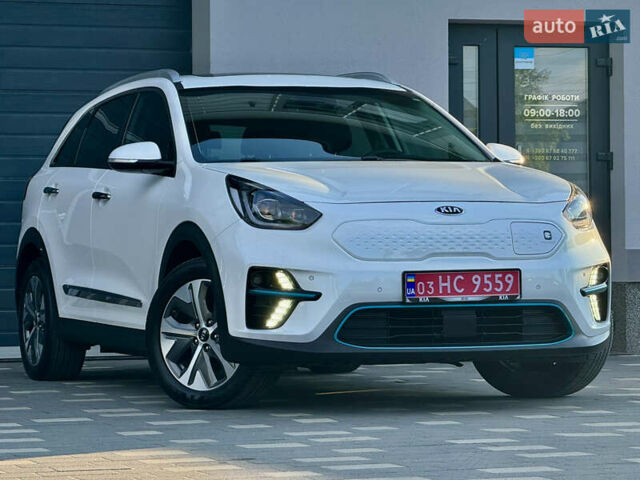 Киа Niro 2020 в Дрогобыче на Automoto.ua Белый Киа Niro, объемом двигателя 0 л и пробегом 62 тыс. км за 19500 $, фото 4 на Automoto.ua