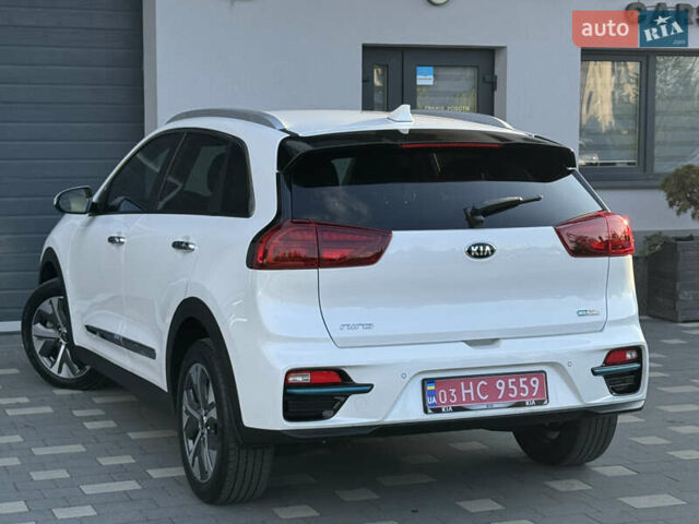 Киа Niro 2020 в Дрогобыче на Automoto.ua Белый Киа Niro, объемом двигателя 0 л и пробегом 62 тыс. км за 19500 $, фото 31 на Automoto.ua