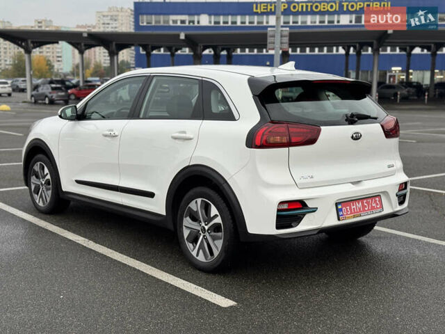 Киа Niro 2020 в Киеве на Automoto.ua Белый Киа Niro, объемом двигателя 0 л и пробегом 171 тыс. км за 18300 $, фото 6 на Automoto.ua