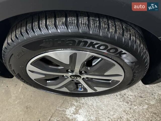 Белый Киа Niro, объемом двигателя 0 л и пробегом 160 тыс. км за 18850 $, фото 15 на Automoto.ua