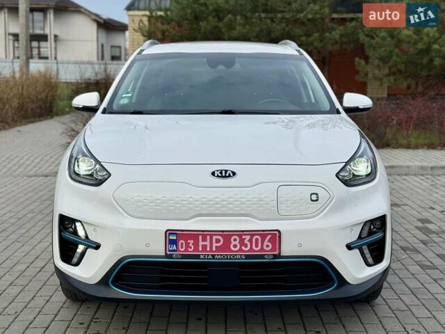Білий Кіа Niro, об'ємом двигуна 0 л та пробігом 89 тис. км за 18950 $, фото 5 на Automoto.ua