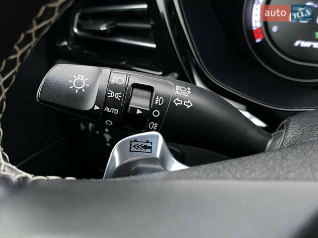 Белый Киа Niro, объемом двигателя 0 л и пробегом 96 тыс. км за 19950 $, фото 43 на Automoto.ua