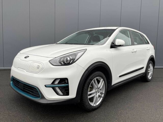 Белый Киа Niro, объемом двигателя 0 л и пробегом 47 тыс. км за 10200 $, фото 1 на Automoto.ua