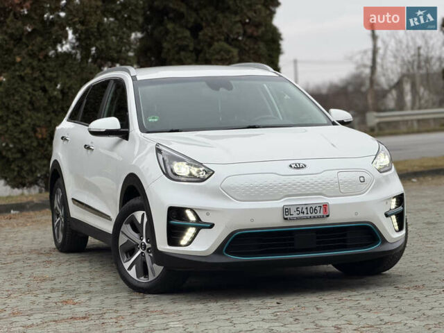 Білий Кіа Niro, об'ємом двигуна 0 л та пробігом 141 тис. км за 19499 $, фото 4 на Automoto.ua
