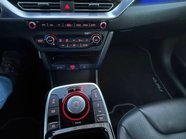 Белый Киа Niro, объемом двигателя 0 л и пробегом 55 тыс. км за 12950 $, фото 8 на Automoto.ua