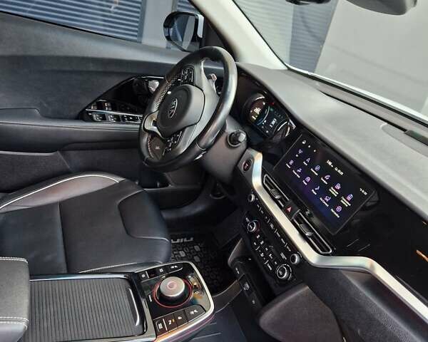 Белый Киа Niro, объемом двигателя 0 л и пробегом 94 тыс. км за 19855 $, фото 38 на Automoto.ua