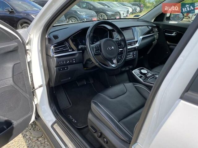 Білий Кіа Niro, об'ємом двигуна 0 л та пробігом 112 тис. км за 22900 $, фото 3 на Automoto.ua