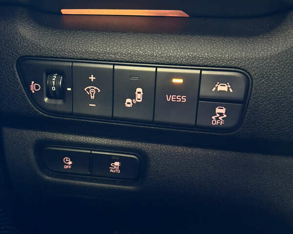 Белый Киа Niro, объемом двигателя 0 л и пробегом 117 тыс. км за 20066 $, фото 20 на Automoto.ua