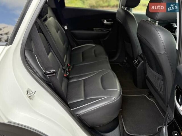 Білий Кіа Niro, об'ємом двигуна 0 л та пробігом 168 тис. км за 18455 $, фото 10 на Automoto.ua