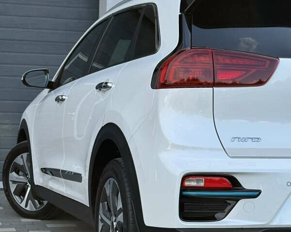 Киа Niro 2020 в Дрогобыче на Automoto.ua Белый Киа Niro, объемом двигателя 0 л и пробегом 62 тыс. км за 19500 $, фото 27 на Automoto.ua