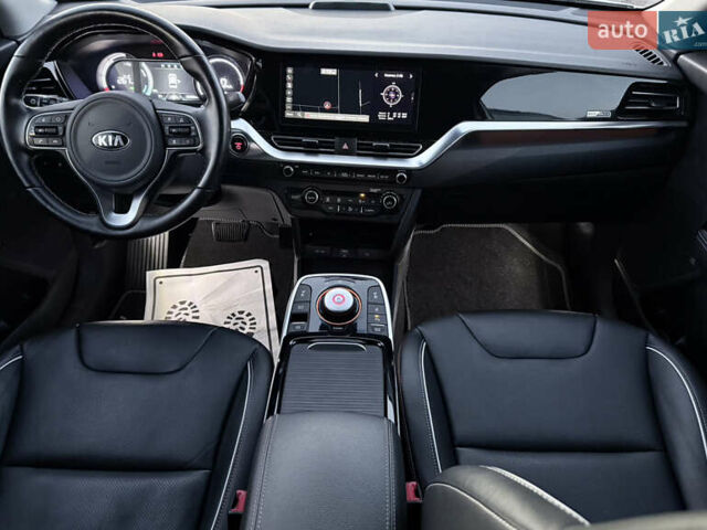 Белый Киа Niro, объемом двигателя 0 л и пробегом 130 тыс. км за 20999 $, фото 31 на Automoto.ua