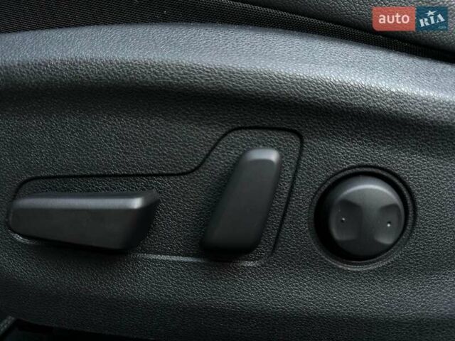 Білий Кіа Niro, об'ємом двигуна 0 л та пробігом 62 тис. км за 24400 $, фото 30 на Automoto.ua