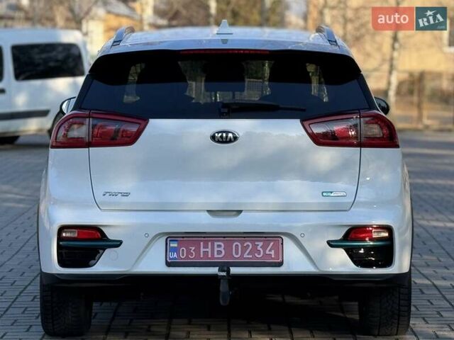 Белый Киа Niro, объемом двигателя 0 л и пробегом 72 тыс. км за 18600 $, фото 12 на Automoto.ua