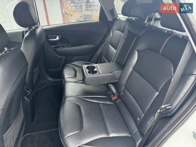 Белый Киа Niro, объемом двигателя 0 л и пробегом 160 тыс. км за 18850 $, фото 37 на Automoto.ua