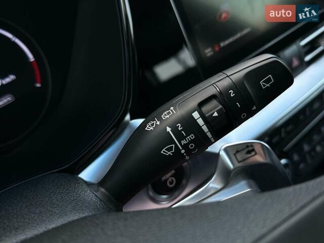 Білий Кіа Niro, об'ємом двигуна 0 л та пробігом 62 тис. км за 24400 $, фото 41 на Automoto.ua